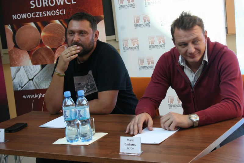 Marat Basharov i operator  Arkadiusz Tomiak